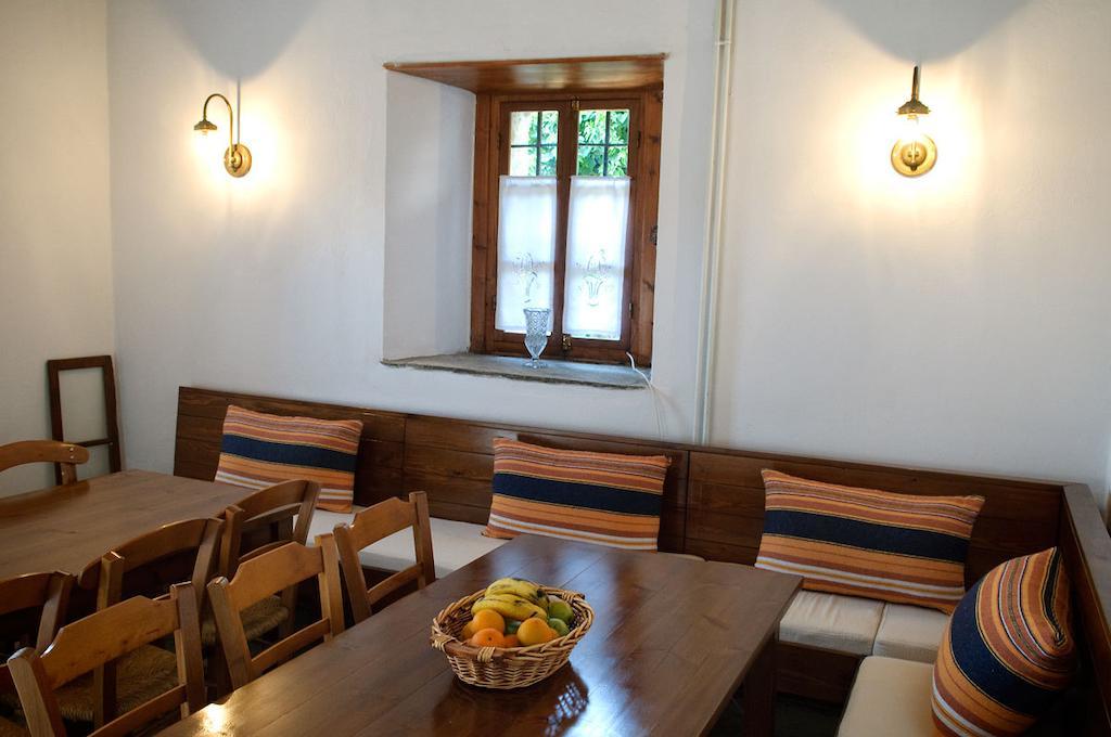 Hotel Alatinos Pinakátai Zewnętrze zdjęcie